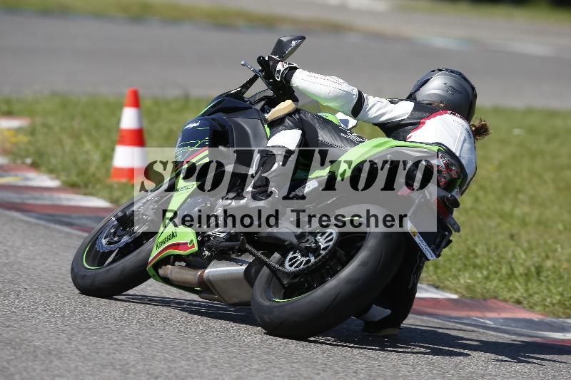 /Archiv-2024/29 12.06.2024 MOTO.CH Track Day ADR/Gruppe blau/22